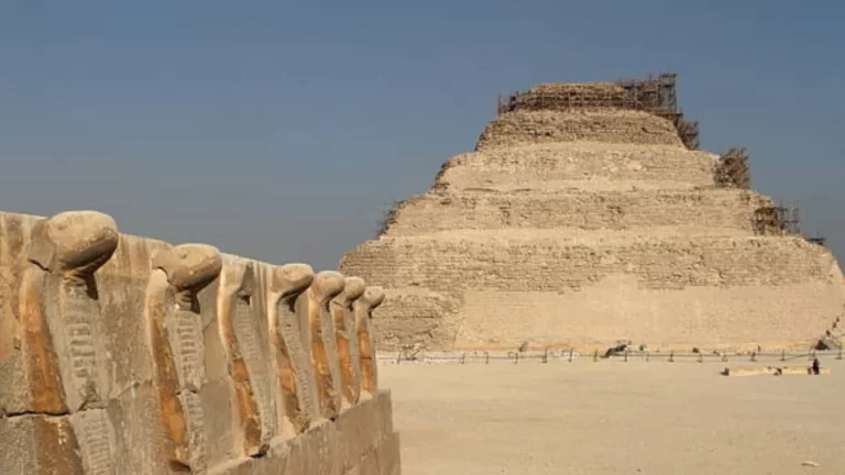 Djoser-s-step-pyramid