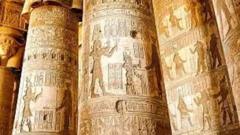Columns-With-Hathor