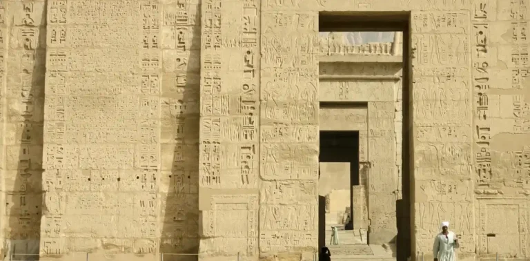 Madinet-Habu-Featured-Image-Mortuary-Temple-Of-Ramesses-III-Luxor-EgyptaTours