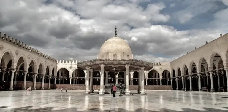Amr-Ibn-Al-Aas-Mosque-Featured-Image-Oldest-Mosque-In-Egypt-EgyptaTours