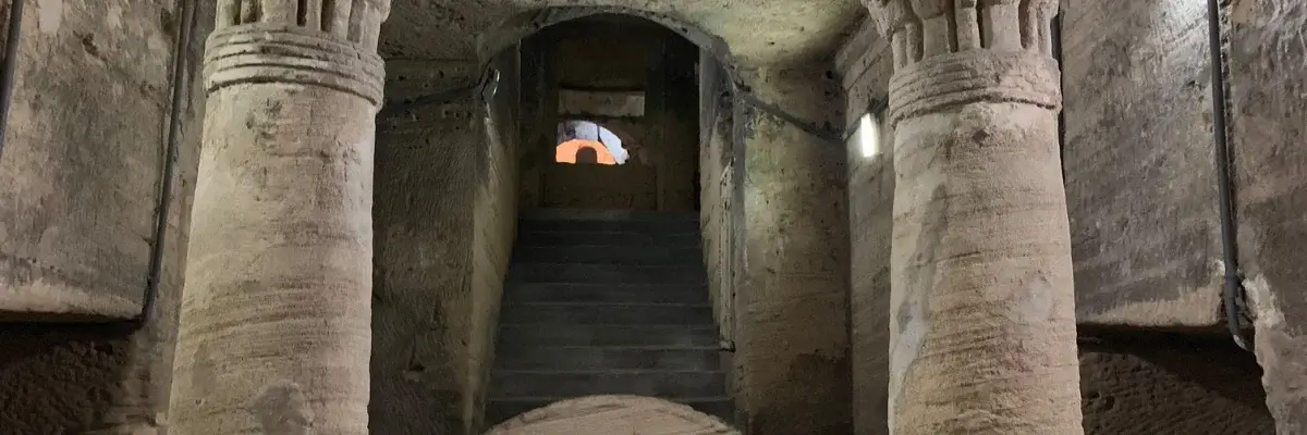 catacombs-of-kom-el-shoqafa-Alexandria-Egypt