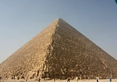 The-Great-Pyramid-of-Giza-Ultimate-Guide-to-Egypt’s-Most-Famous-Pyramid-Featured-Image-EgyptaTours