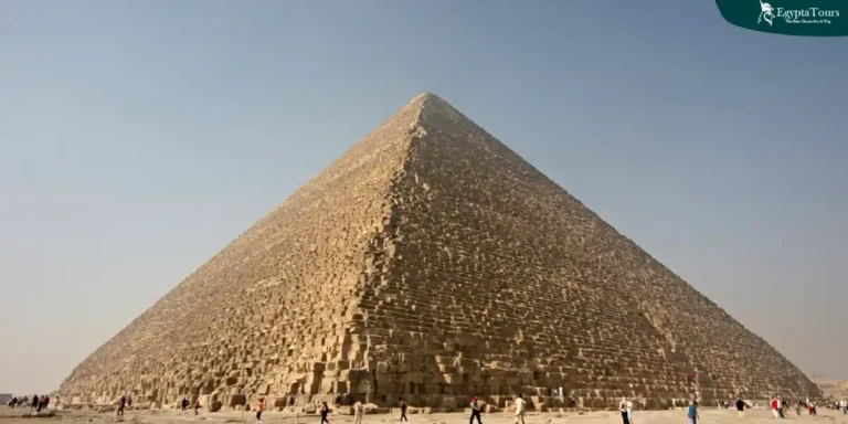 The-Great-Pyramid-of-Giza-Ultimate-Guide-to-Egypt’s-Most-Famous-Pyramid-Featured-Image-EgyptaTours