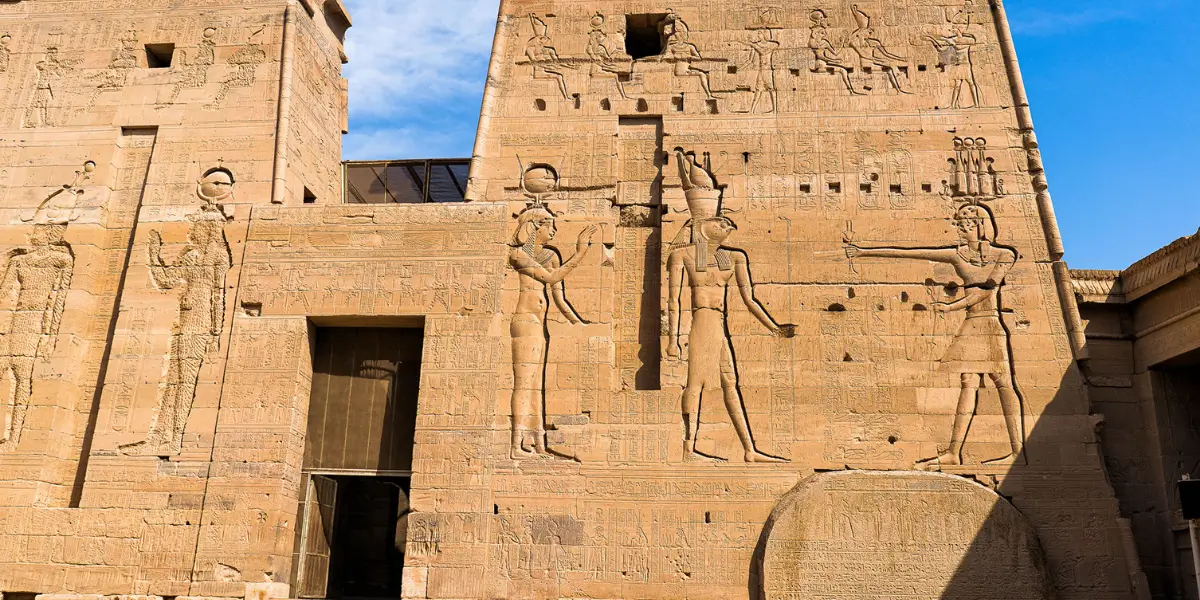5-Star-Nile-Cruise-From-Aswan-to-Luxor-Philae-Temple