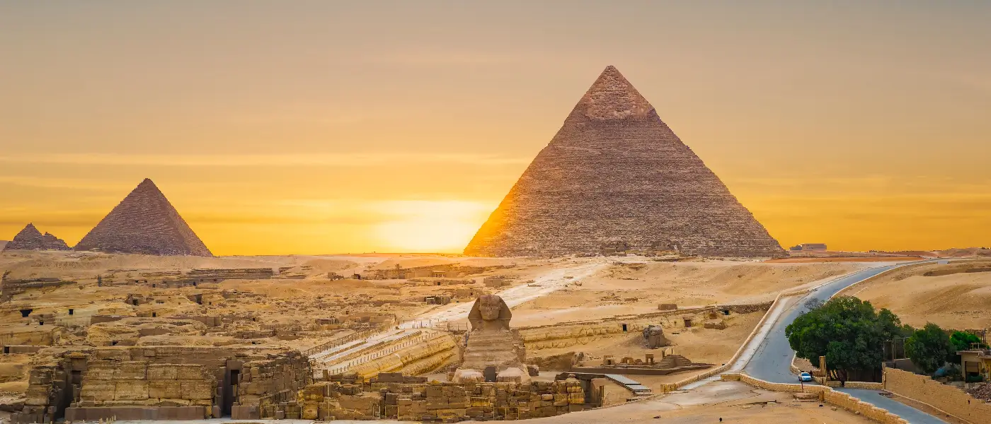 4-Days-Christmas-Tour-in-Cairo-Giza-Pyramids