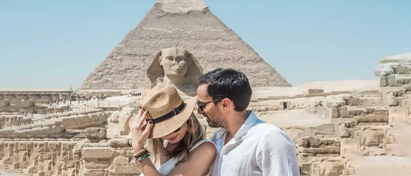 Romantic-Things-to-Do-in-Egypt-Giza-Pyramids