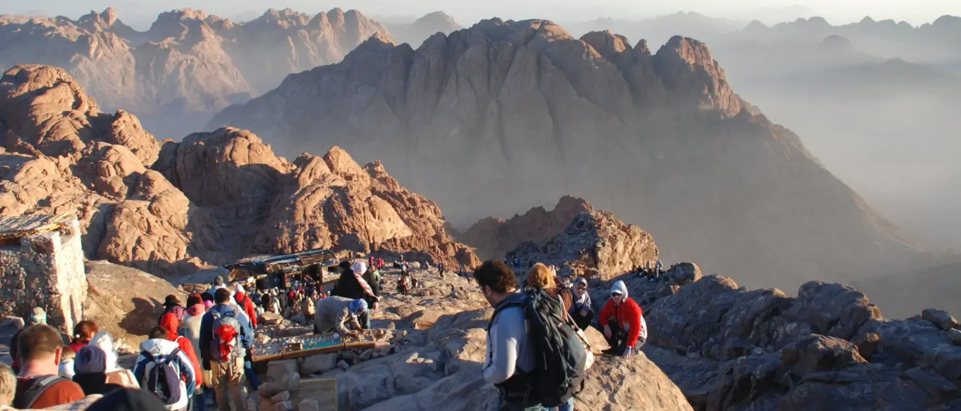 Hiking-Mount-Sinai-EgyptaTours