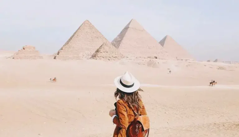 What-Not-to-do-as-a-Woman-in-Egypt-Essential-Dos-and-Do-'ts-for-Your-Safety