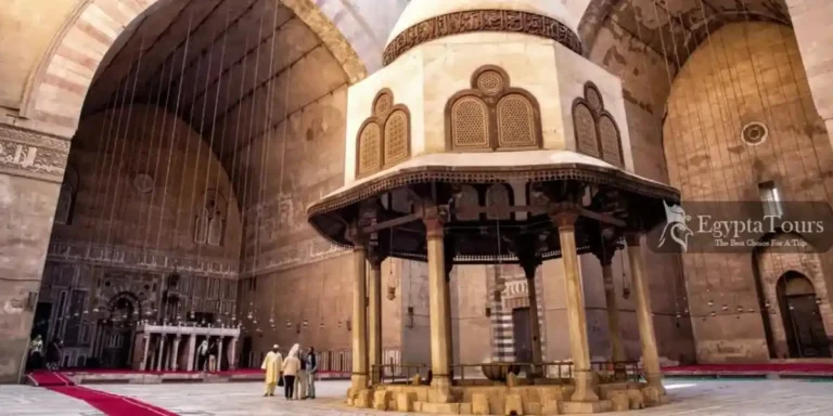 The-Mosque-Madrasa-of-Sultan-Hassan-The-Pyramid-of-Islamic-Architecture-EgyptaTours-Featured-Image