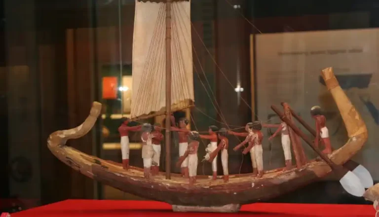 Discovering-Old-Egyptian-Boats-History-and-Magical-Design-EgyptaTours