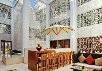 Hilton-Luxor-Resort-Hotel-Entrance-And-Lobby-EgyptaTours