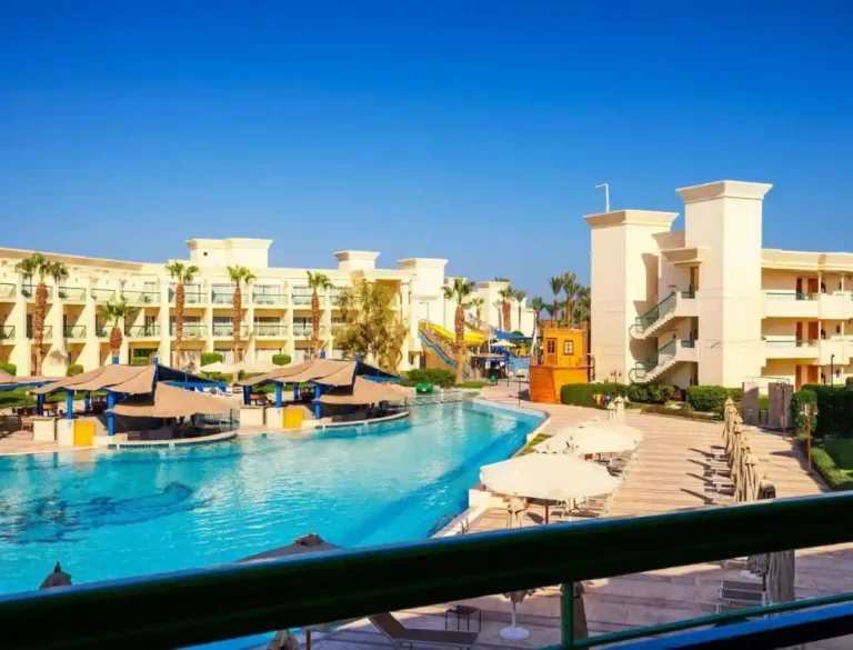 Hurghada-Swiss-Inn-Resort-Featured-EgyptaTours