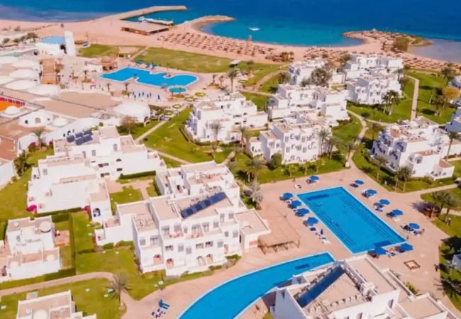 Mercure-Hurghada-Hotel-Featured-EgyptaTours