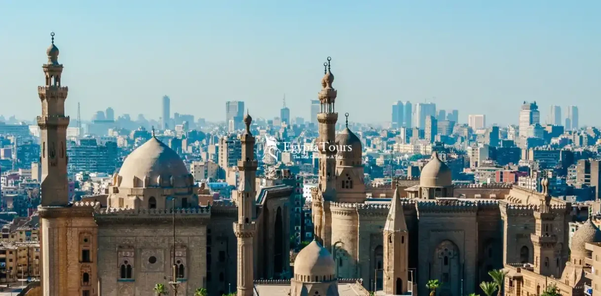 Cairo-Overnight-Tour-Itinerary-from-Dubai-visiting-old-cairo-EgyptaTours