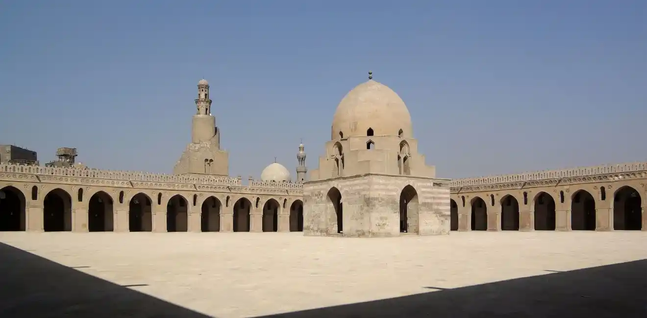 Ibn-Tulun-Mosque-Egypta-Tours