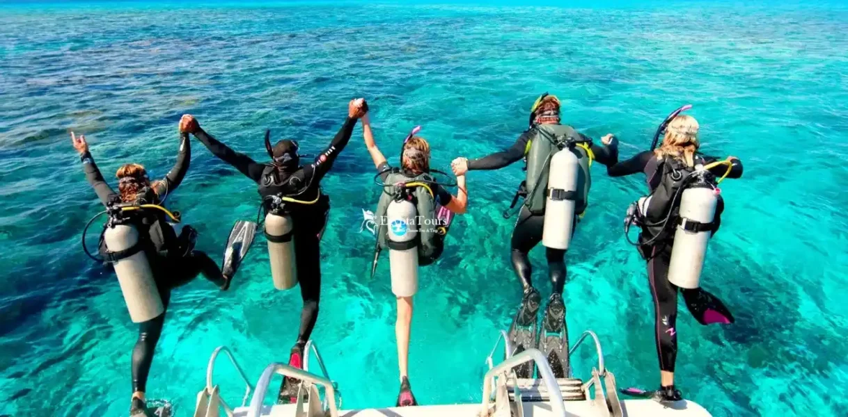 21-Days-Tour-Package-to-Elegance-of-Egypt-Diving-experience-in-Hurghada-EgyptaTours