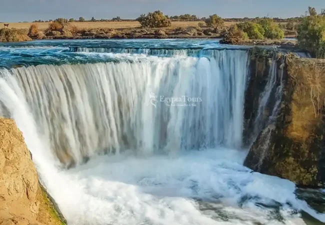 Wadi-El-Rayan-Waterfalls-El-Fayoum-5-Days-Giza-Cairo-And-El-Fayoum-Tour-Package-EgyptaTours