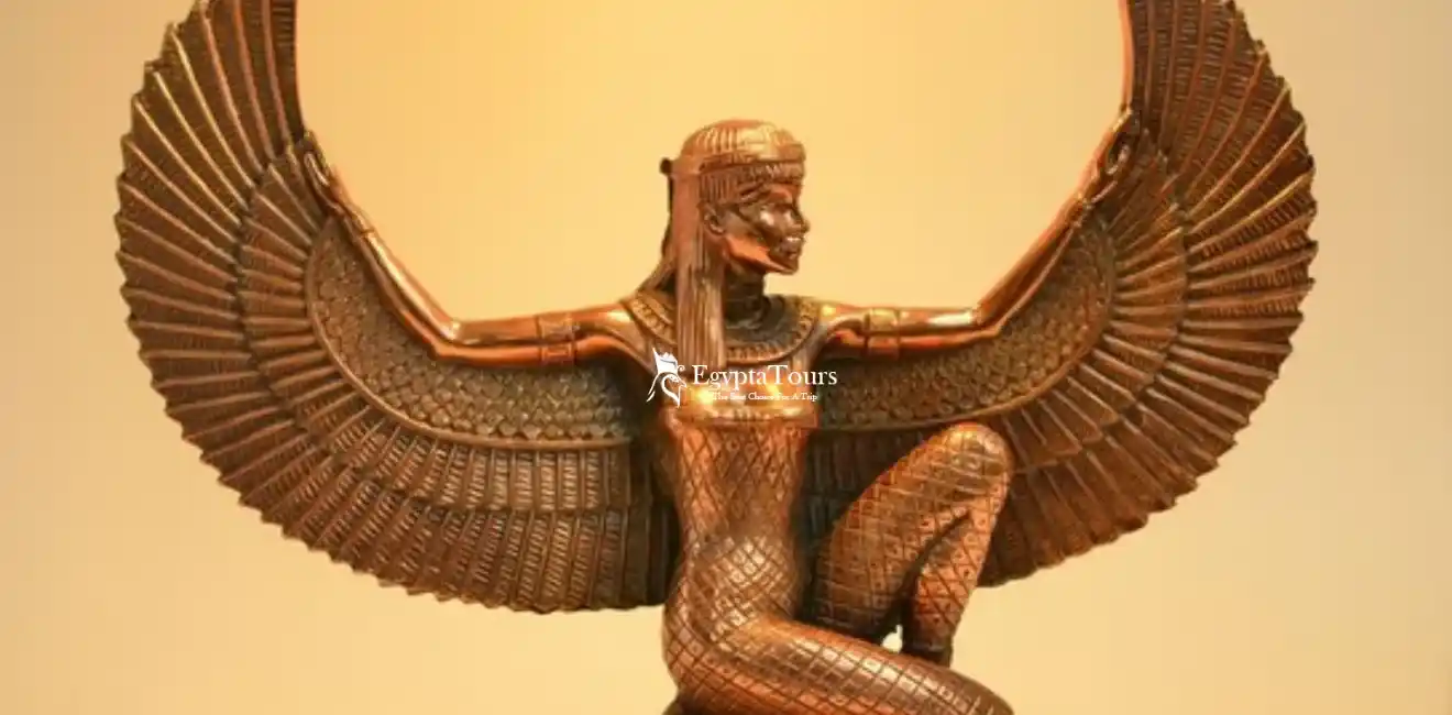 Role-of-Goddess-Isis-in-the-Trial-EgyptaTours